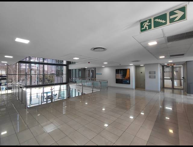 666M² OFFICE TO LET IN MAGALIESSIG
